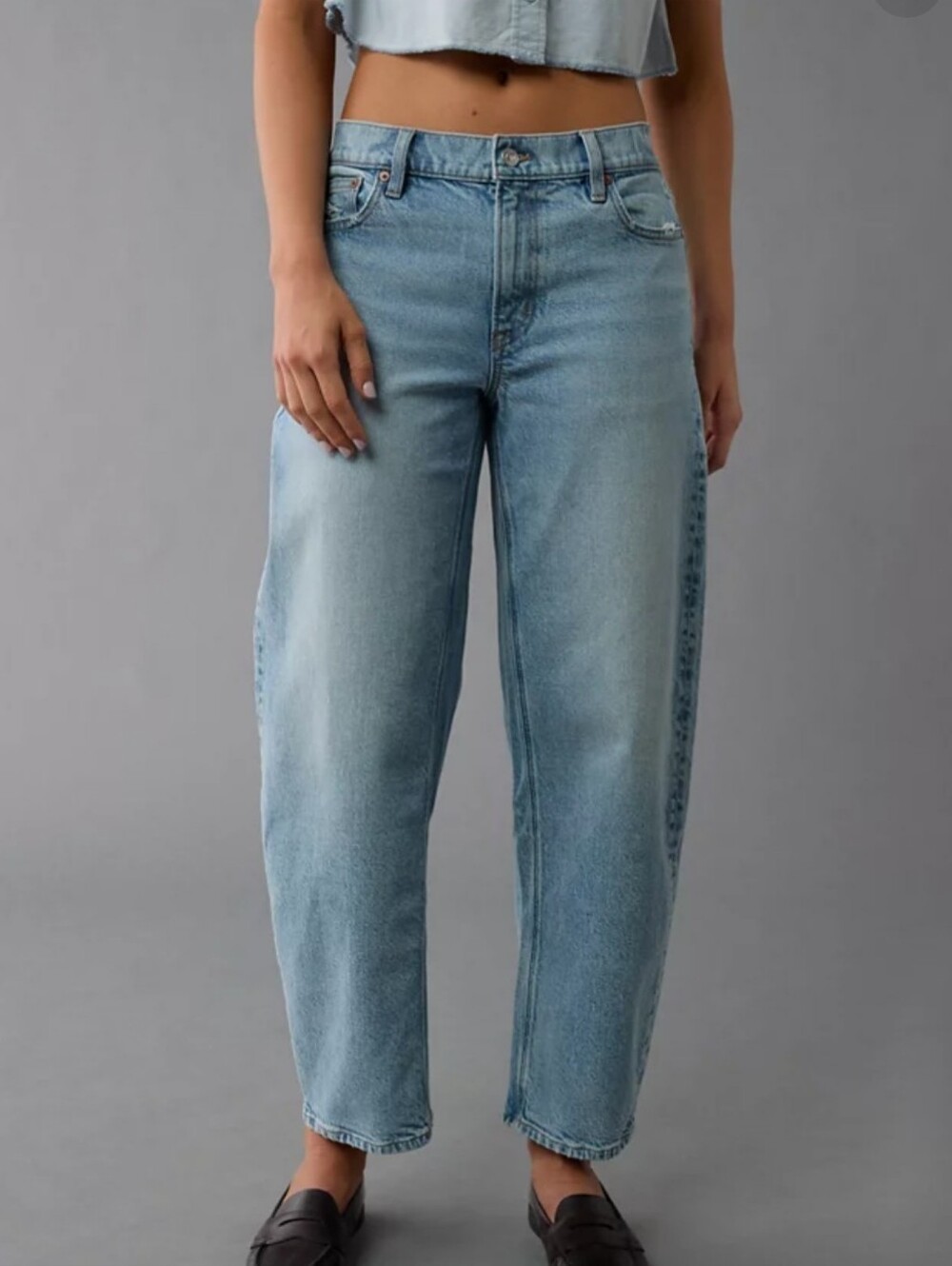 American Eagle Light Blue High-Rise Barrel Jeans